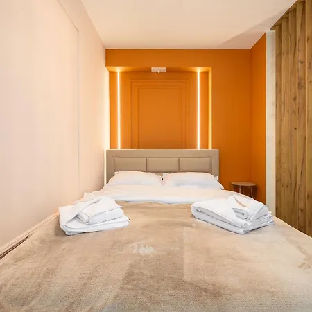 Ambre - Bold Design