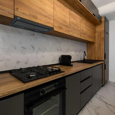 Ambre - Bold Design