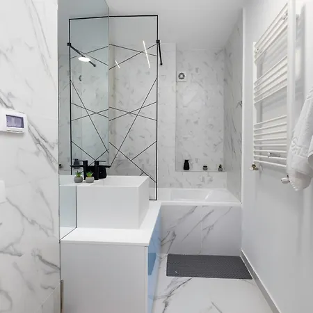 Ambre - Bold Design
