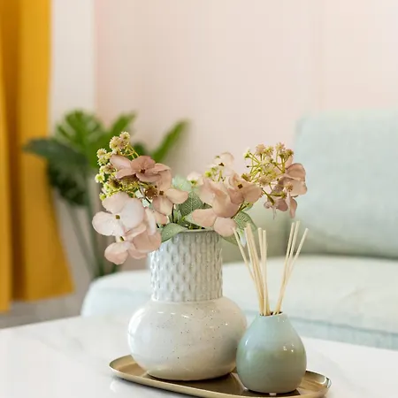 Ambre - Bold Design
